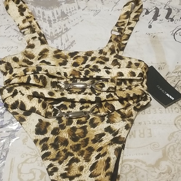 Brand new fashion nova one piece bathing suit - Picture 4 of 4